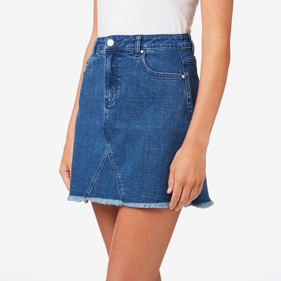 💙SEED HERITAGE denim mini skirt with controlled frayed hem - Picture 2 of 13